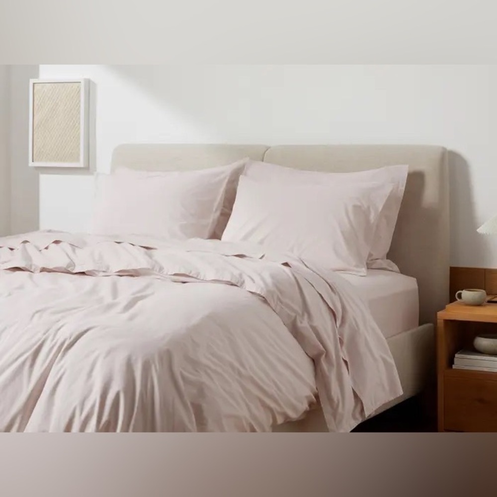 NWT Parachute Percale Fitted Sheet in Blush